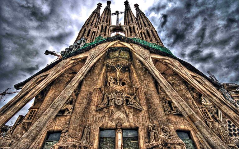 Sagrada de Familia – does it reveal the age of Jesus